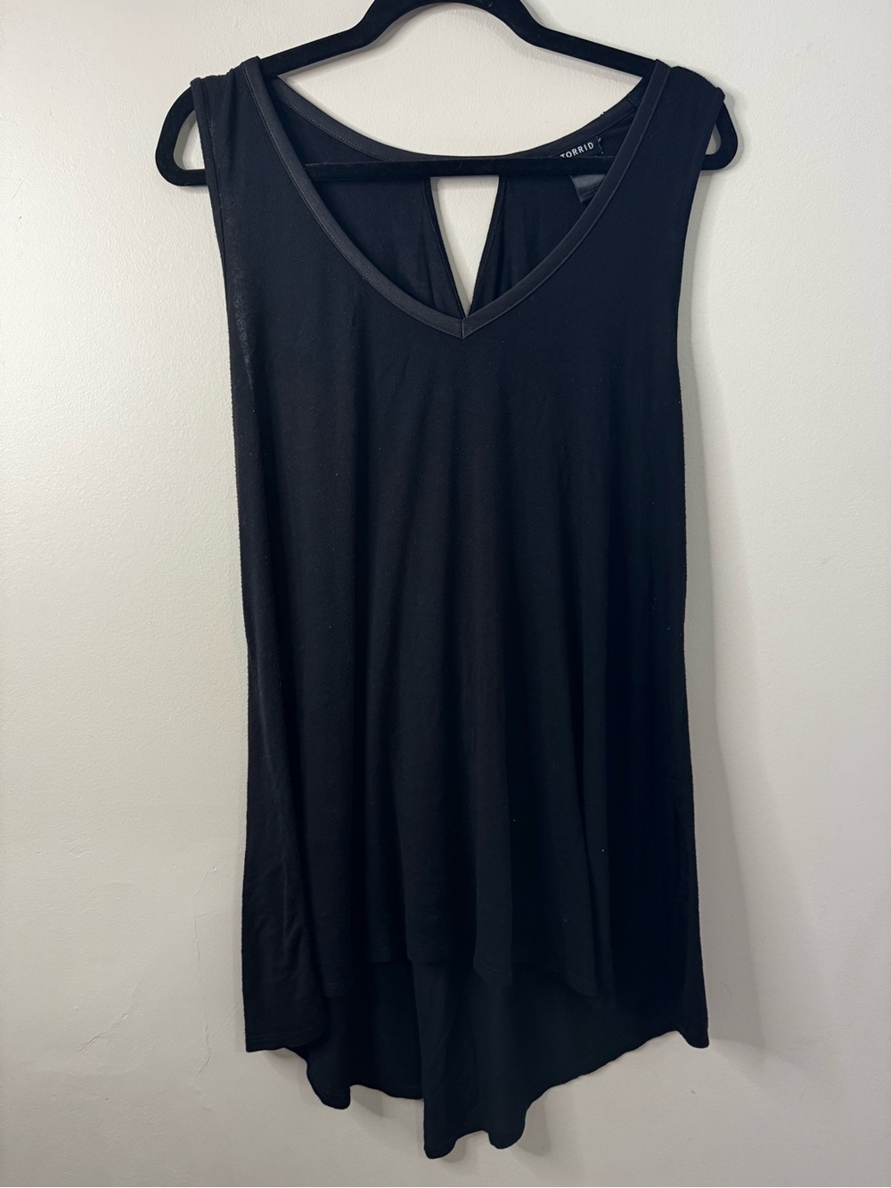 torrid Black V-Neck Sleeveless Swing Tank